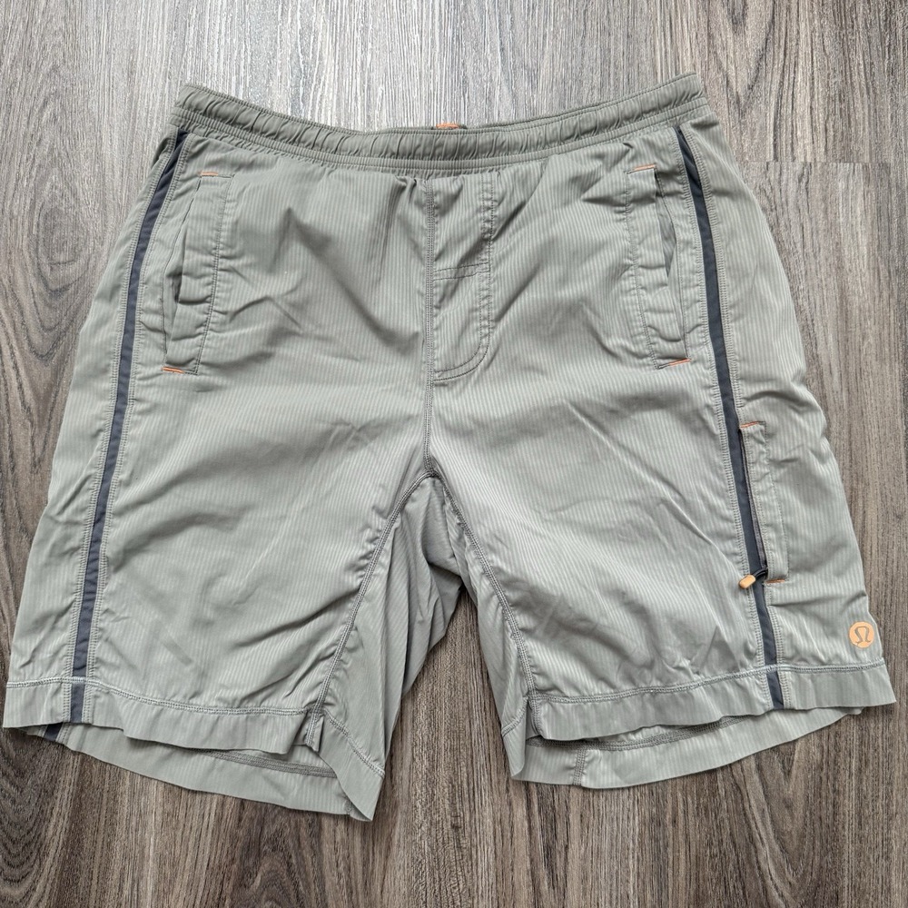 Lululemon Light Green Khaki Lined Drawstring 9" Pace Breaker Shorts Medium